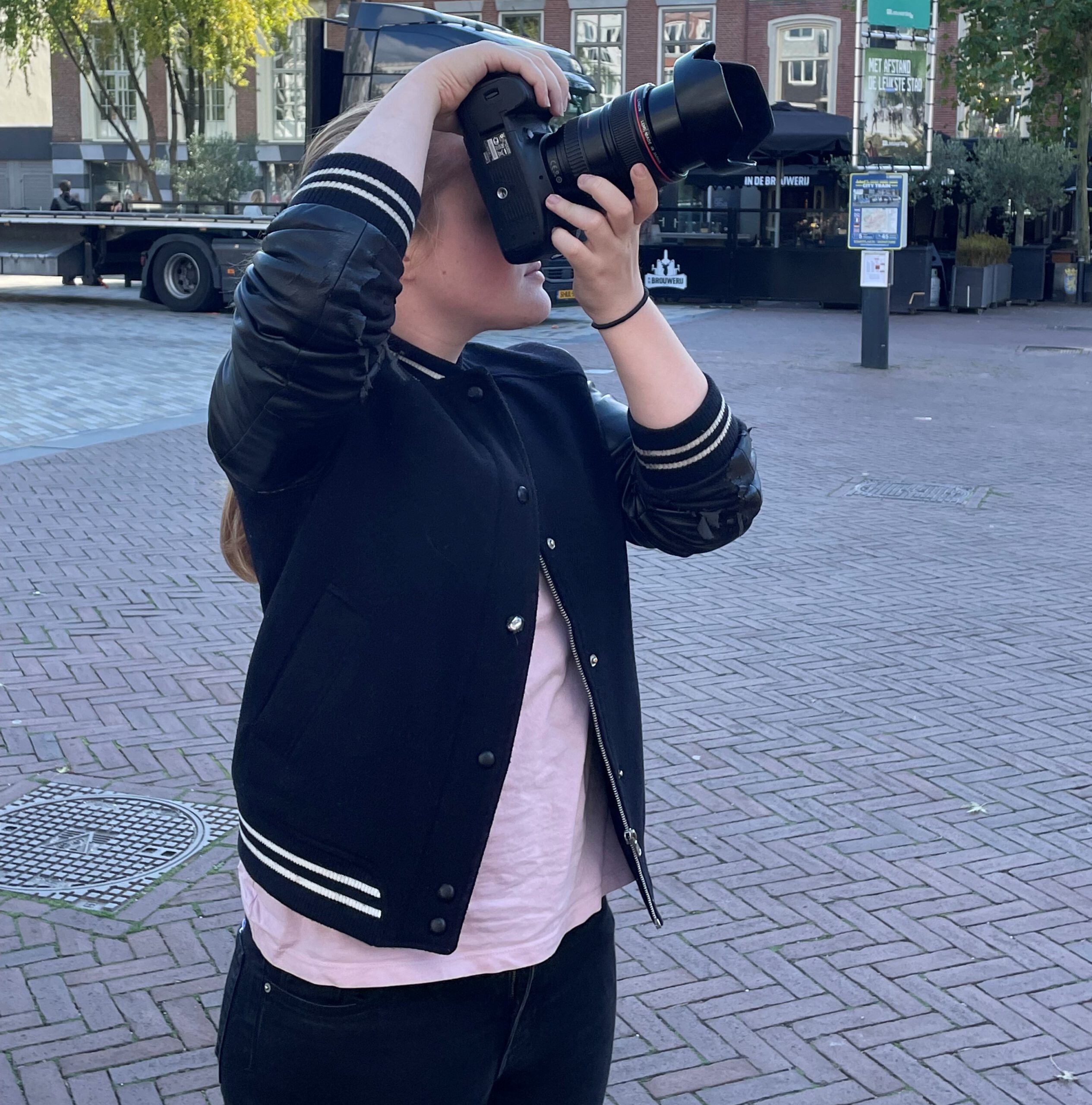 Bedrijfsfotograaf aan het werk